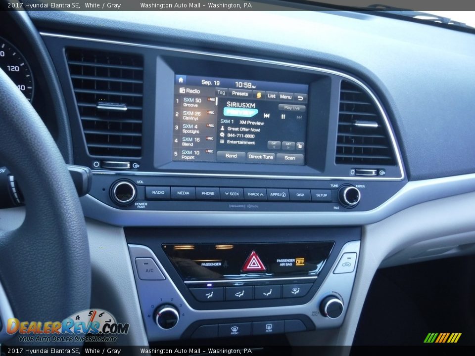 2017 Hyundai Elantra SE White / Gray Photo #14
