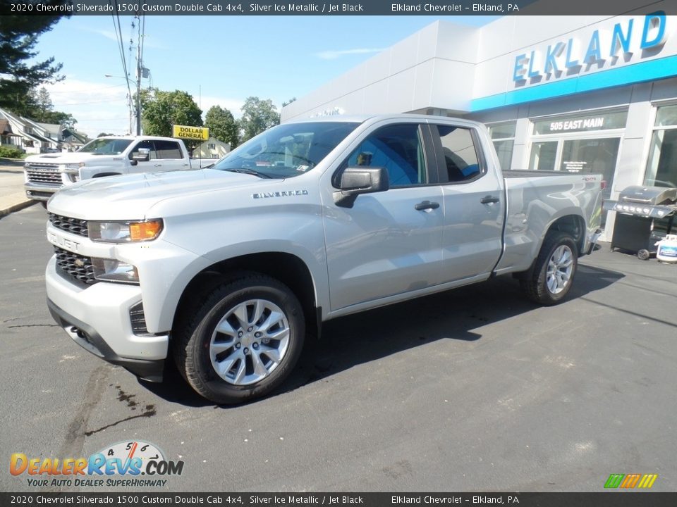 2020 Chevrolet Silverado 1500 Custom Double Cab 4x4 Silver Ice Metallic / Jet Black Photo #1