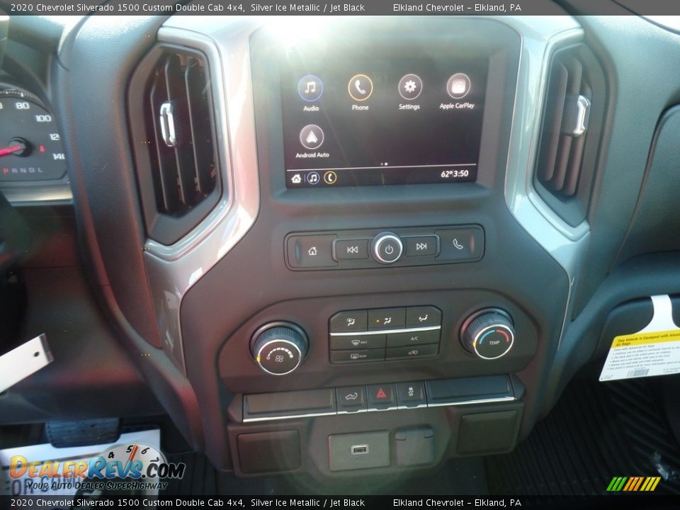 2020 Chevrolet Silverado 1500 Custom Double Cab 4x4 Silver Ice Metallic / Jet Black Photo #23
