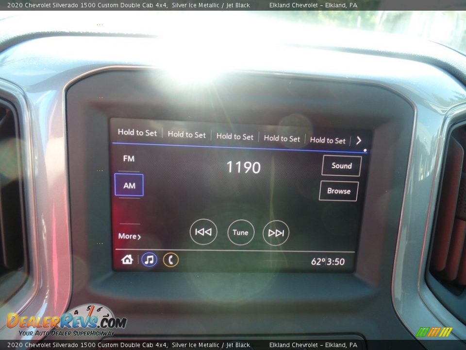 2020 Chevrolet Silverado 1500 Custom Double Cab 4x4 Silver Ice Metallic / Jet Black Photo #25