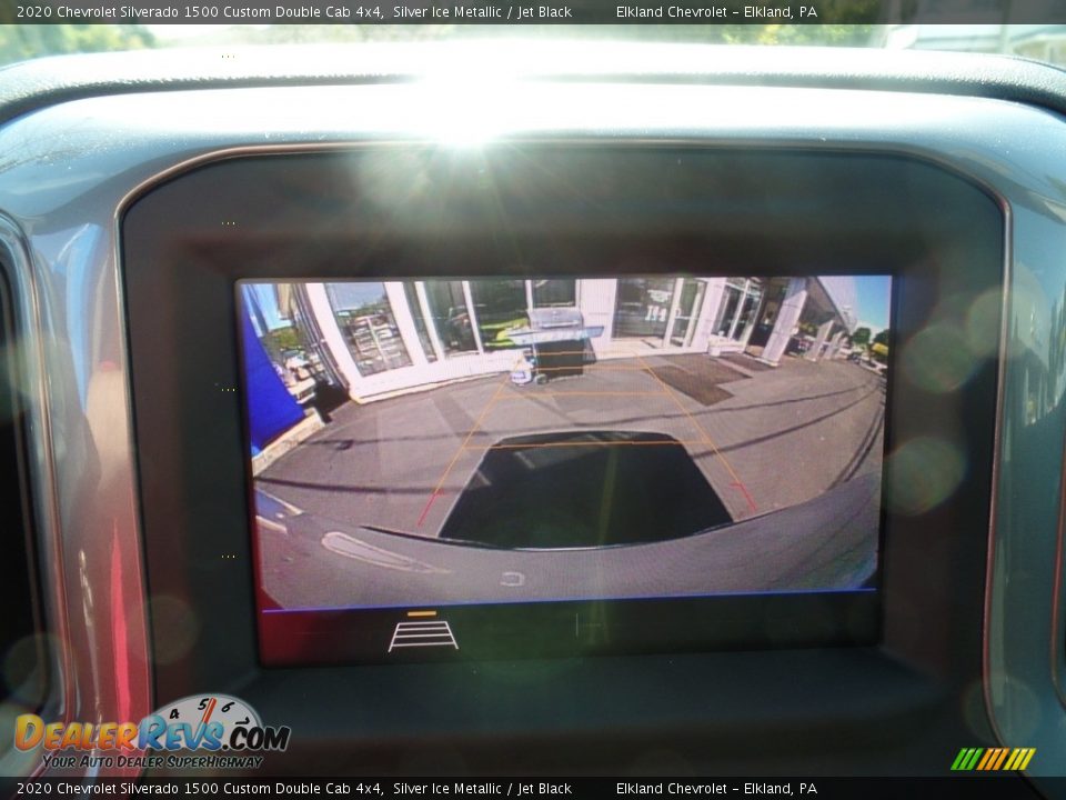 2020 Chevrolet Silverado 1500 Custom Double Cab 4x4 Silver Ice Metallic / Jet Black Photo #26