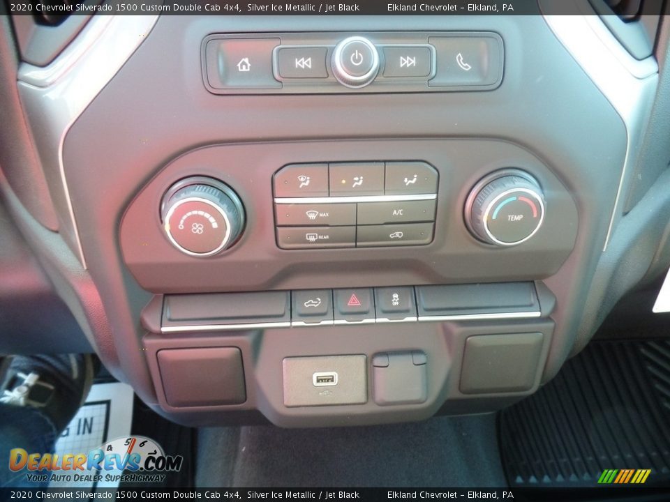 2020 Chevrolet Silverado 1500 Custom Double Cab 4x4 Silver Ice Metallic / Jet Black Photo #27