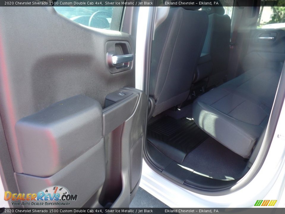 2020 Chevrolet Silverado 1500 Custom Double Cab 4x4 Silver Ice Metallic / Jet Black Photo #29