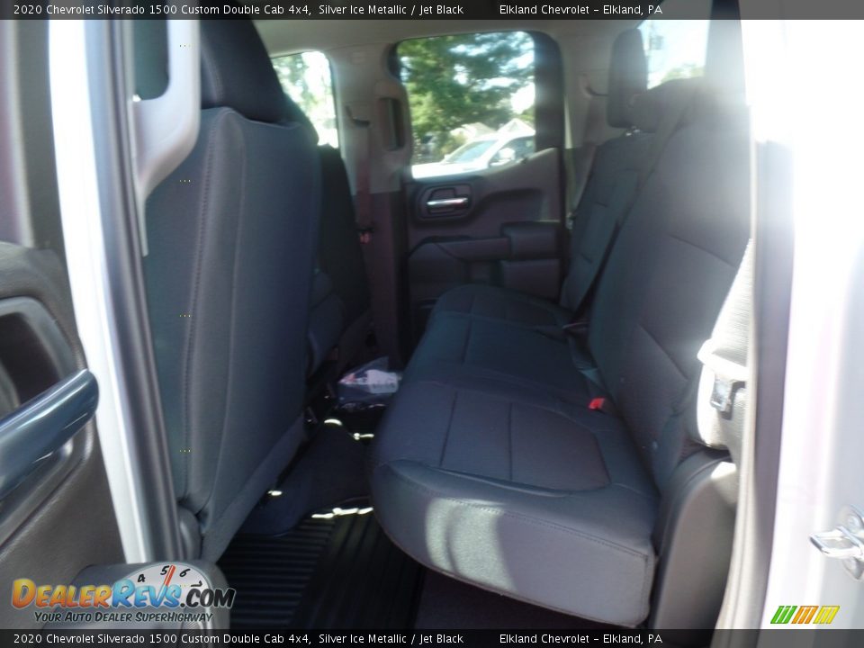 2020 Chevrolet Silverado 1500 Custom Double Cab 4x4 Silver Ice Metallic / Jet Black Photo #30