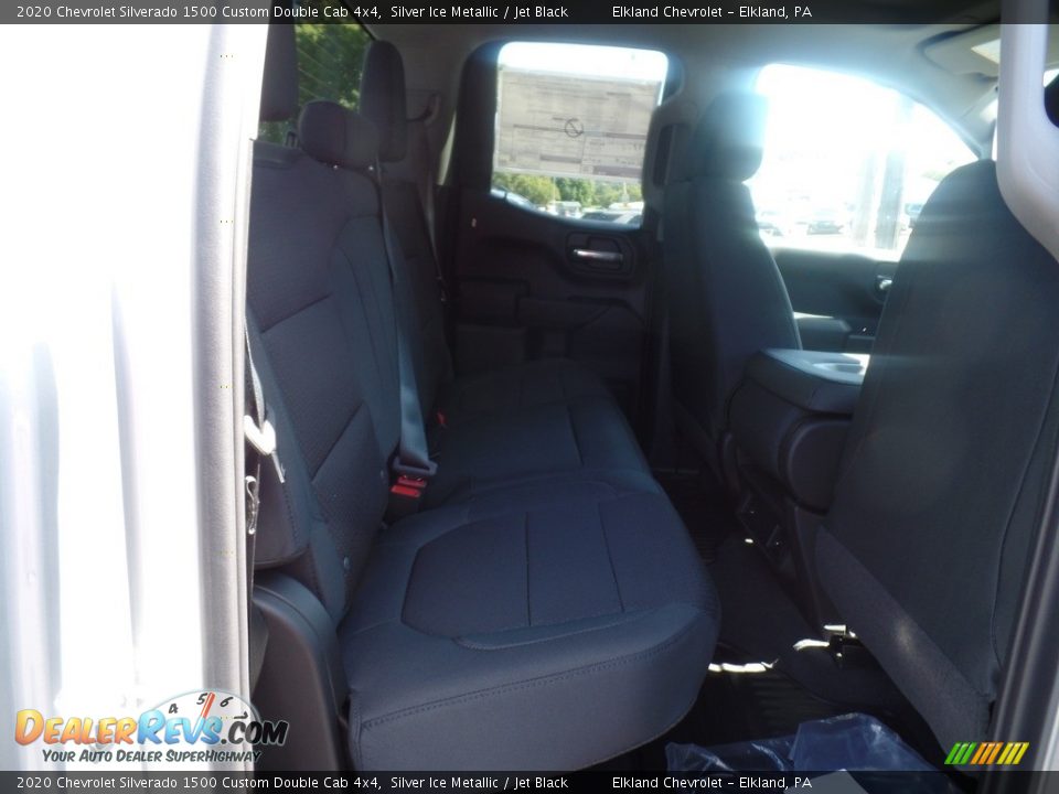 2020 Chevrolet Silverado 1500 Custom Double Cab 4x4 Silver Ice Metallic / Jet Black Photo #32