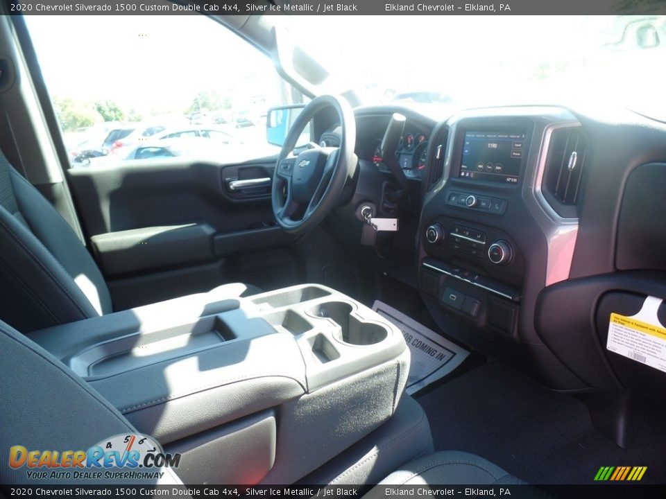 2020 Chevrolet Silverado 1500 Custom Double Cab 4x4 Silver Ice Metallic / Jet Black Photo #34