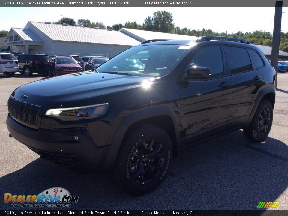 2019 Jeep Cherokee Latitude 4x4 Diamond Black Crystal Pearl / Black Photo #5