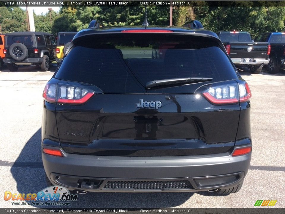 2019 Jeep Cherokee Latitude 4x4 Diamond Black Crystal Pearl / Black Photo #8