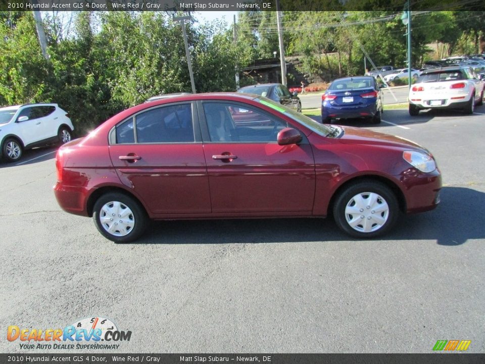 2010 Hyundai Accent GLS 4 Door Wine Red / Gray Photo #5