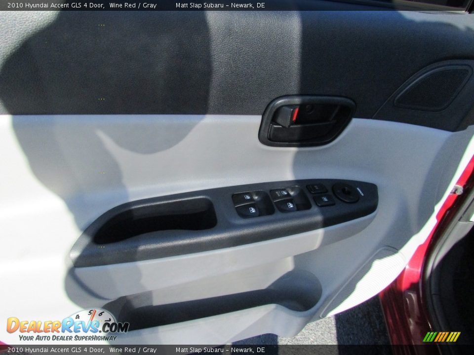 2010 Hyundai Accent GLS 4 Door Wine Red / Gray Photo #13