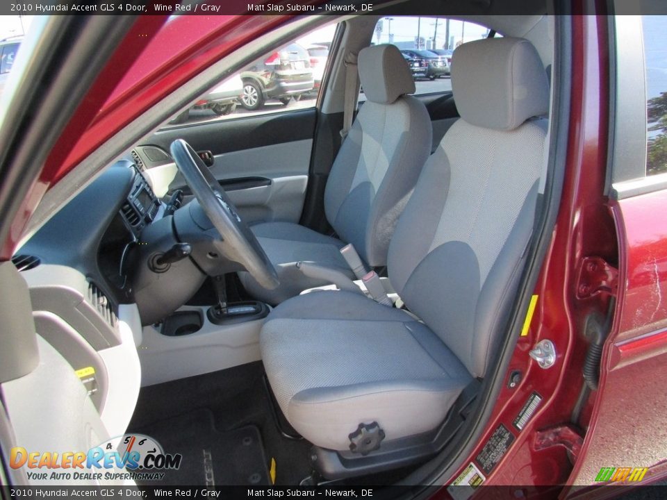 2010 Hyundai Accent GLS 4 Door Wine Red / Gray Photo #15