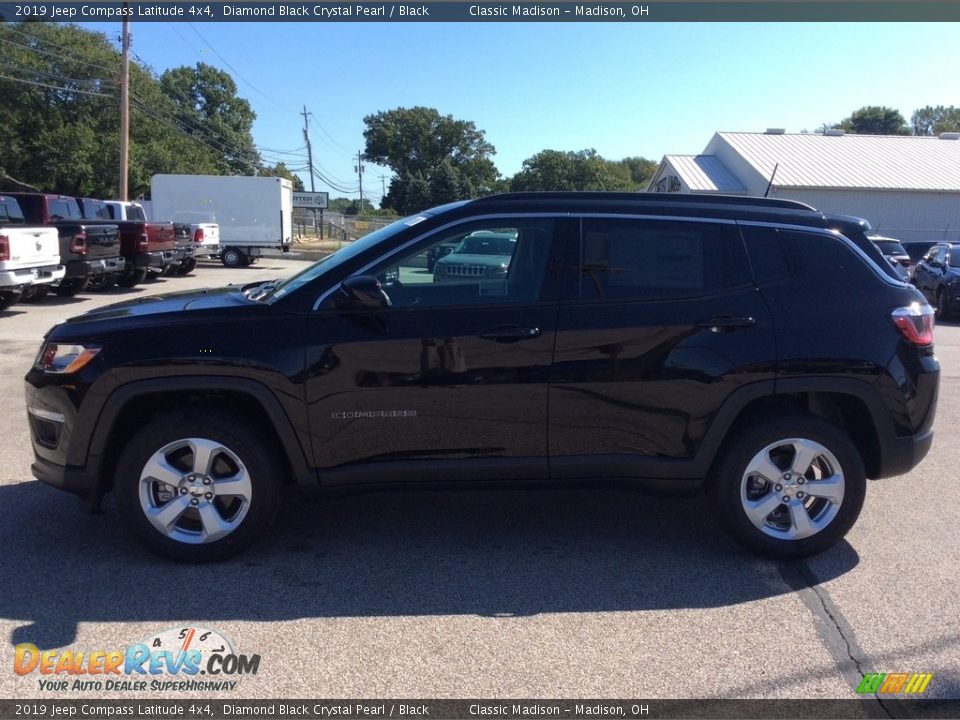 2019 Jeep Compass Latitude 4x4 Diamond Black Crystal Pearl / Black Photo #6