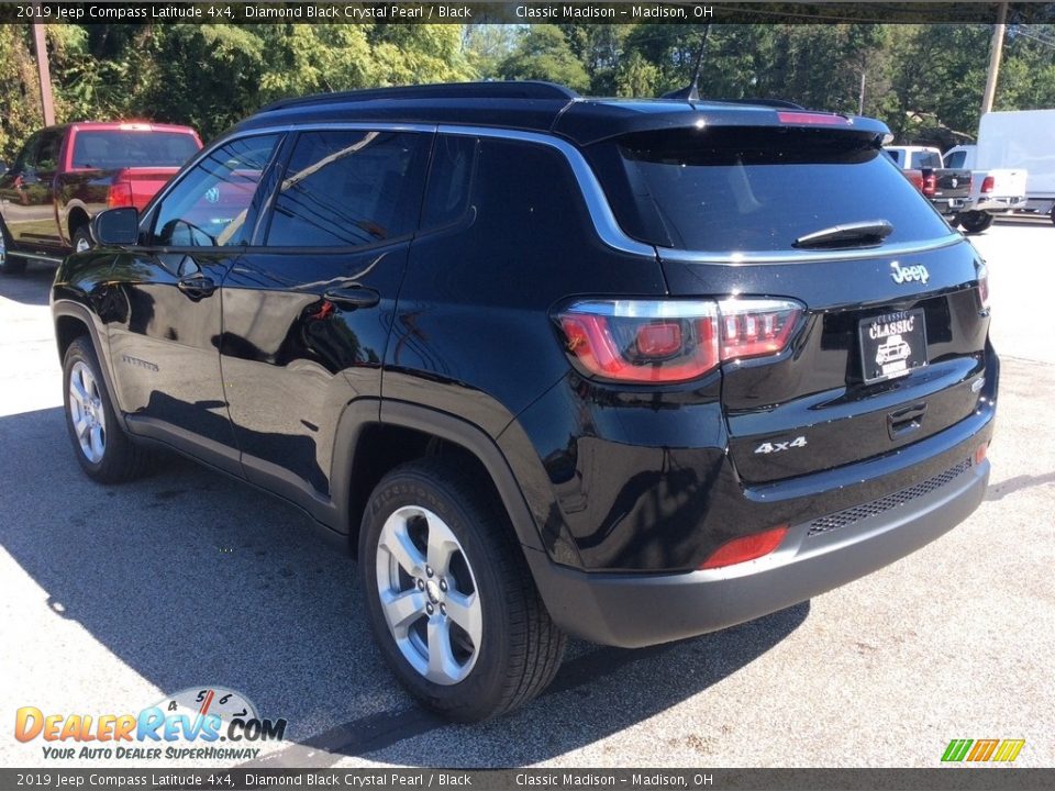 2019 Jeep Compass Latitude 4x4 Diamond Black Crystal Pearl / Black Photo #7