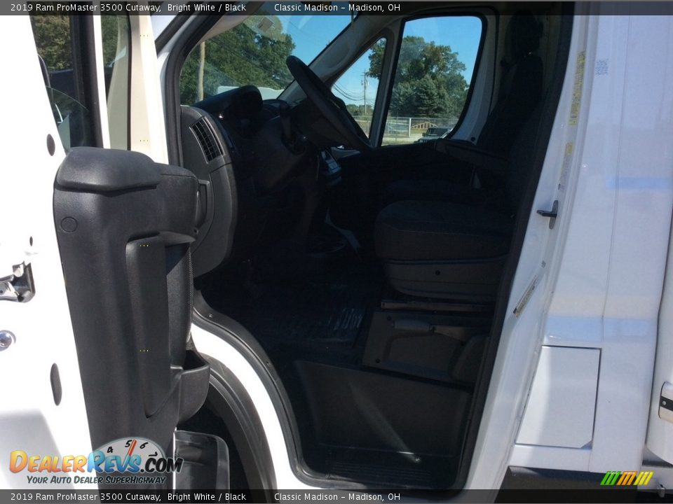 2019 Ram ProMaster 3500 Cutaway Bright White / Black Photo #12