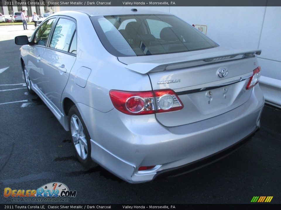 2011 Toyota Corolla LE Classic Silver Metallic / Dark Charcoal Photo #3