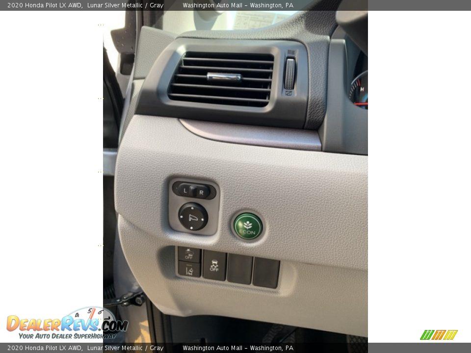 Controls of 2020 Honda Pilot LX AWD Photo #12