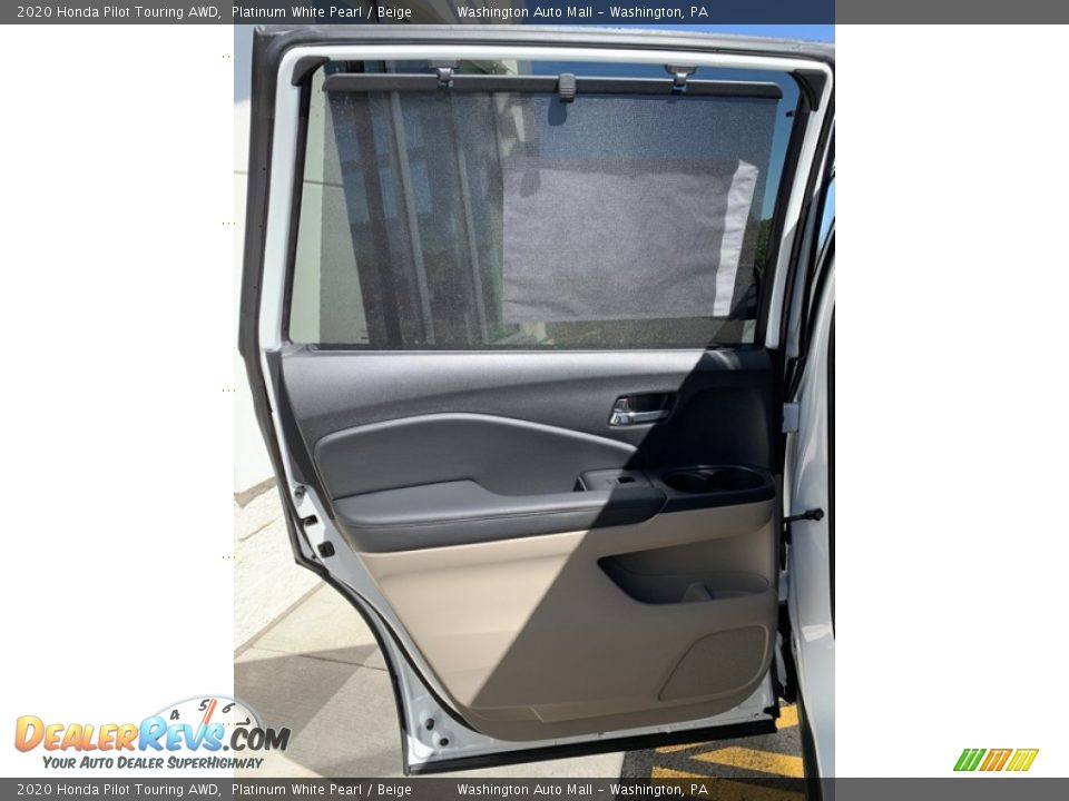 2020 Honda Pilot Touring AWD Platinum White Pearl / Beige Photo #16