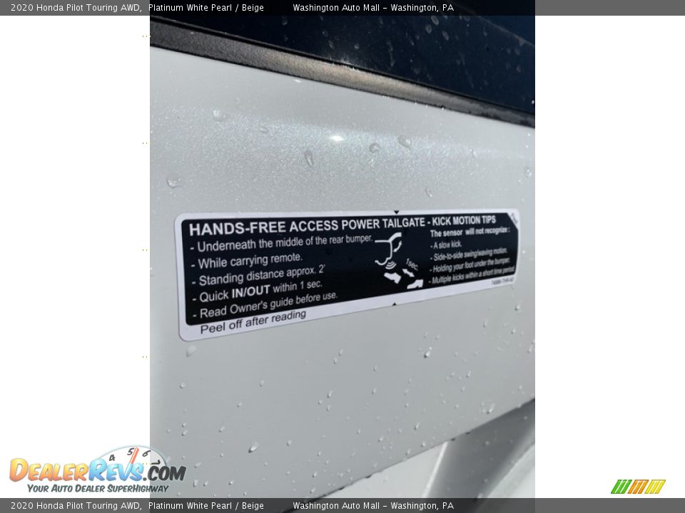 2020 Honda Pilot Touring AWD Platinum White Pearl / Beige Photo #22