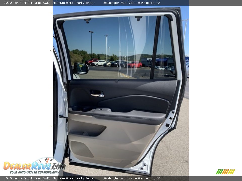 2020 Honda Pilot Touring AWD Platinum White Pearl / Beige Photo #27
