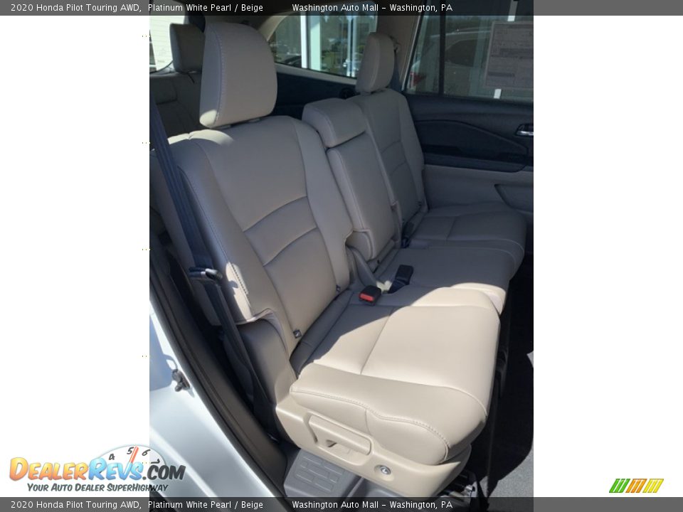 2020 Honda Pilot Touring AWD Platinum White Pearl / Beige Photo #28