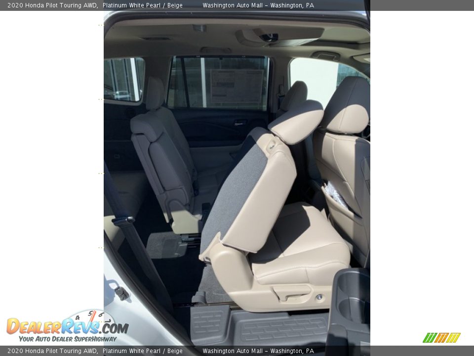 2020 Honda Pilot Touring AWD Platinum White Pearl / Beige Photo #29