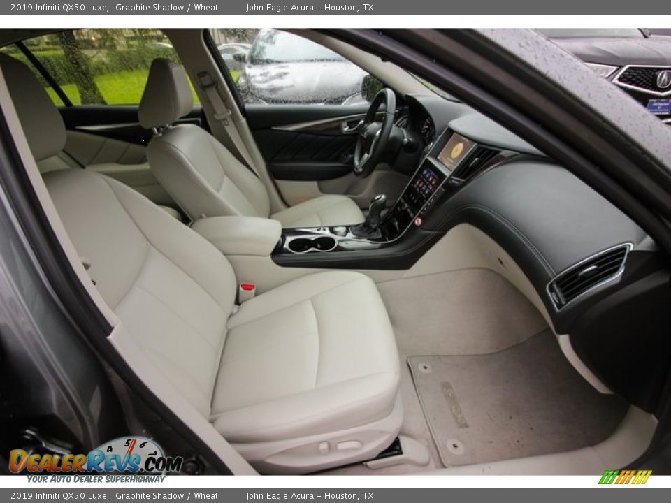 Front Seat of 2019 Infiniti QX50 Luxe Photo #25