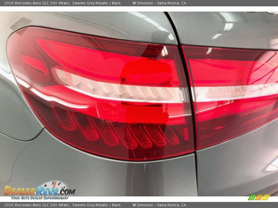 2016 Mercedes-Benz GLC 300 4Matic Selenite Grey Metallic / Black Photo #26