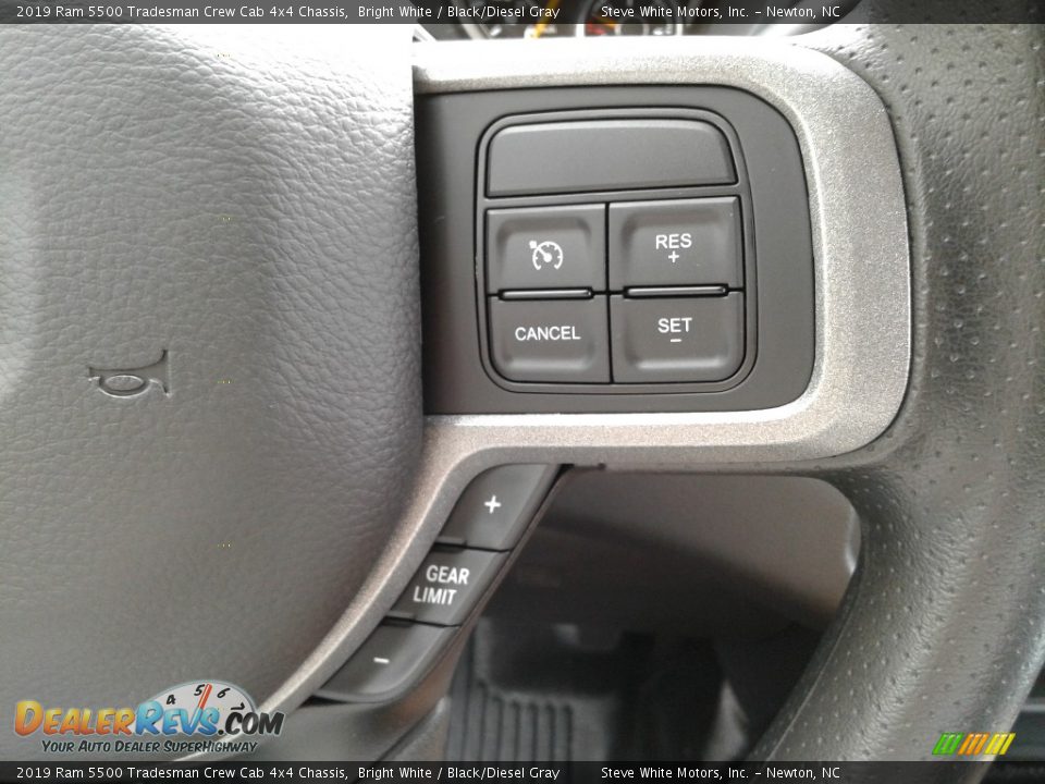 2019 Ram 5500 Tradesman Crew Cab 4x4 Chassis Bright White / Black/Diesel Gray Photo #16
