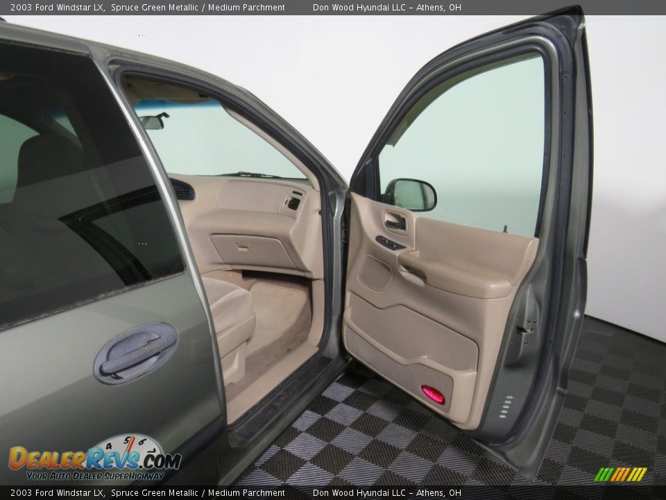 2003 Ford Windstar LX Spruce Green Metallic / Medium Parchment Photo #34