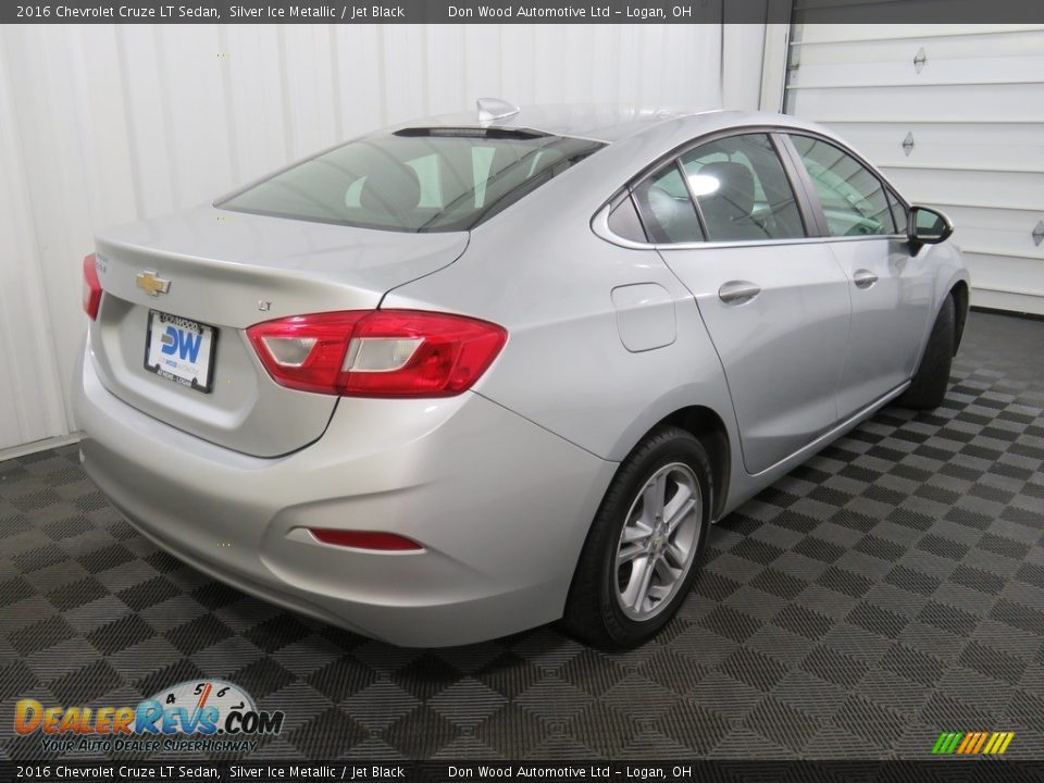 2016 Chevrolet Cruze LT Sedan Silver Ice Metallic / Jet Black Photo #15