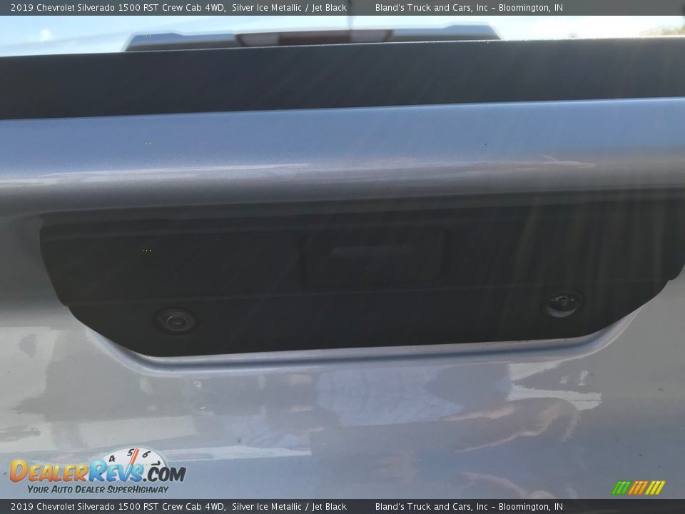 2019 Chevrolet Silverado 1500 RST Crew Cab 4WD Silver Ice Metallic / Jet Black Photo #11