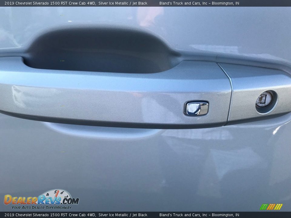 2019 Chevrolet Silverado 1500 RST Crew Cab 4WD Silver Ice Metallic / Jet Black Photo #15