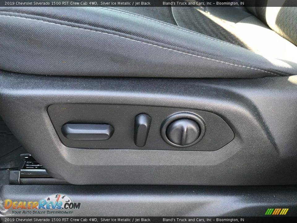 2019 Chevrolet Silverado 1500 RST Crew Cab 4WD Silver Ice Metallic / Jet Black Photo #18