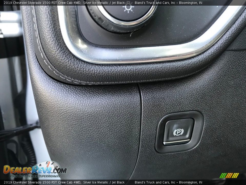2019 Chevrolet Silverado 1500 RST Crew Cab 4WD Silver Ice Metallic / Jet Black Photo #22