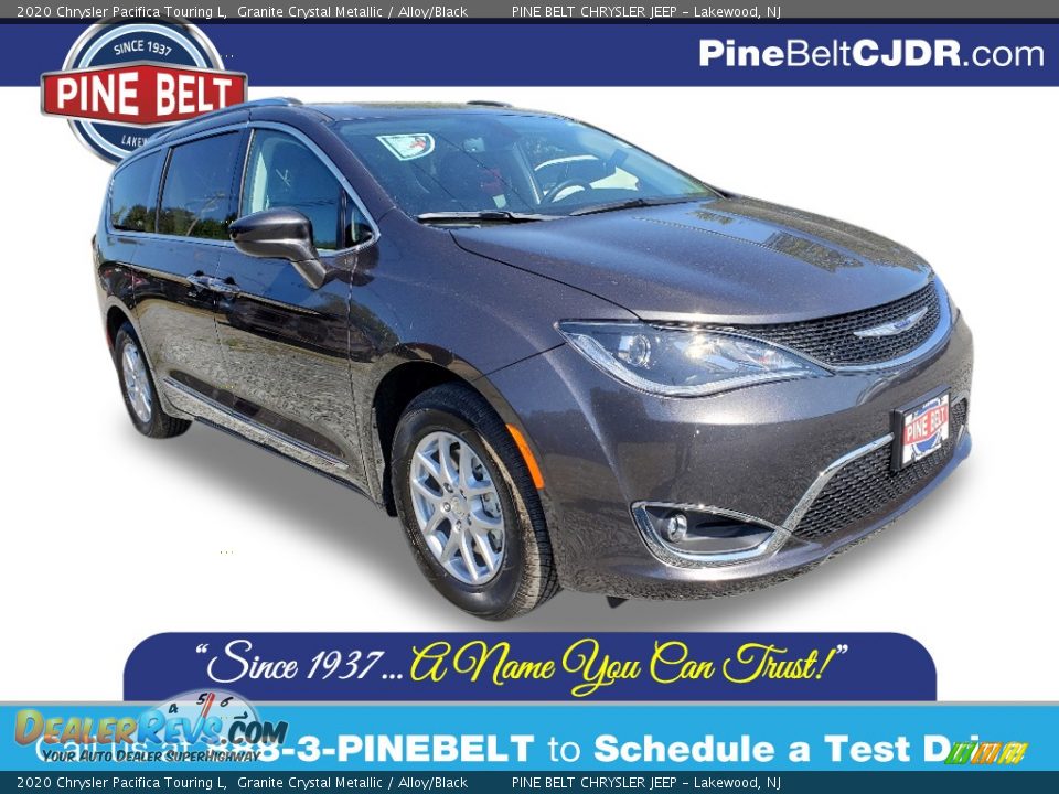 2020 Chrysler Pacifica Touring L Granite Crystal Metallic / Alloy/Black Photo #1