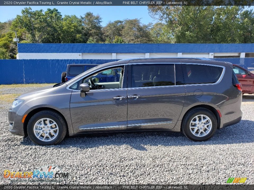 2020 Chrysler Pacifica Touring L Granite Crystal Metallic / Alloy/Black Photo #3