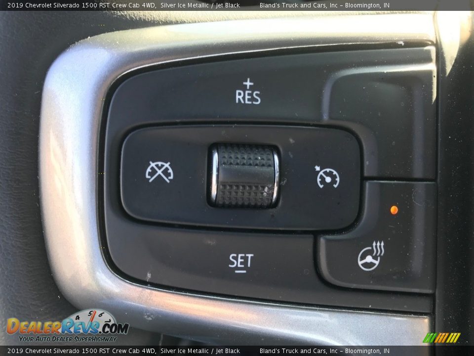 2019 Chevrolet Silverado 1500 RST Crew Cab 4WD Silver Ice Metallic / Jet Black Photo #32