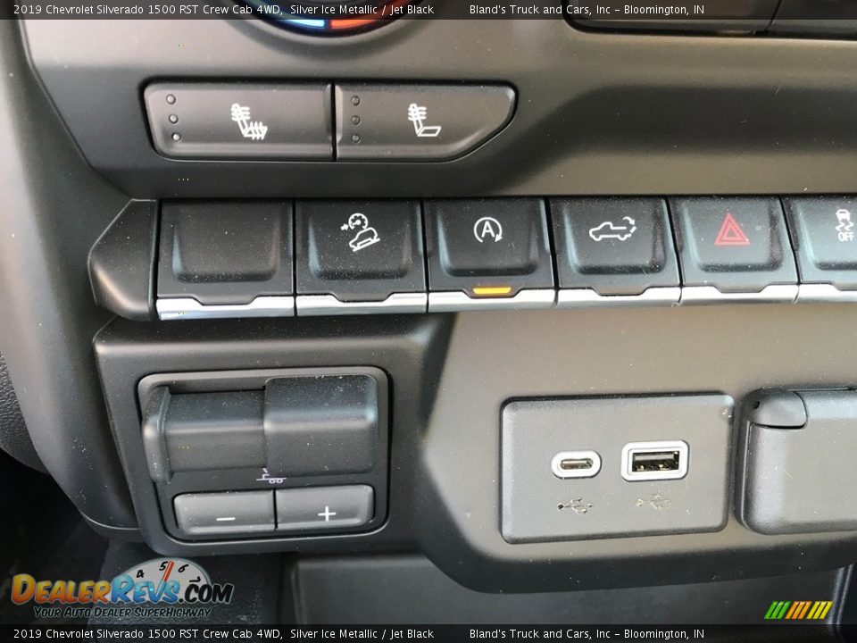 2019 Chevrolet Silverado 1500 RST Crew Cab 4WD Silver Ice Metallic / Jet Black Photo #34