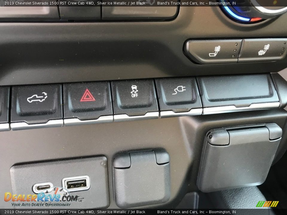 2019 Chevrolet Silverado 1500 RST Crew Cab 4WD Silver Ice Metallic / Jet Black Photo #35