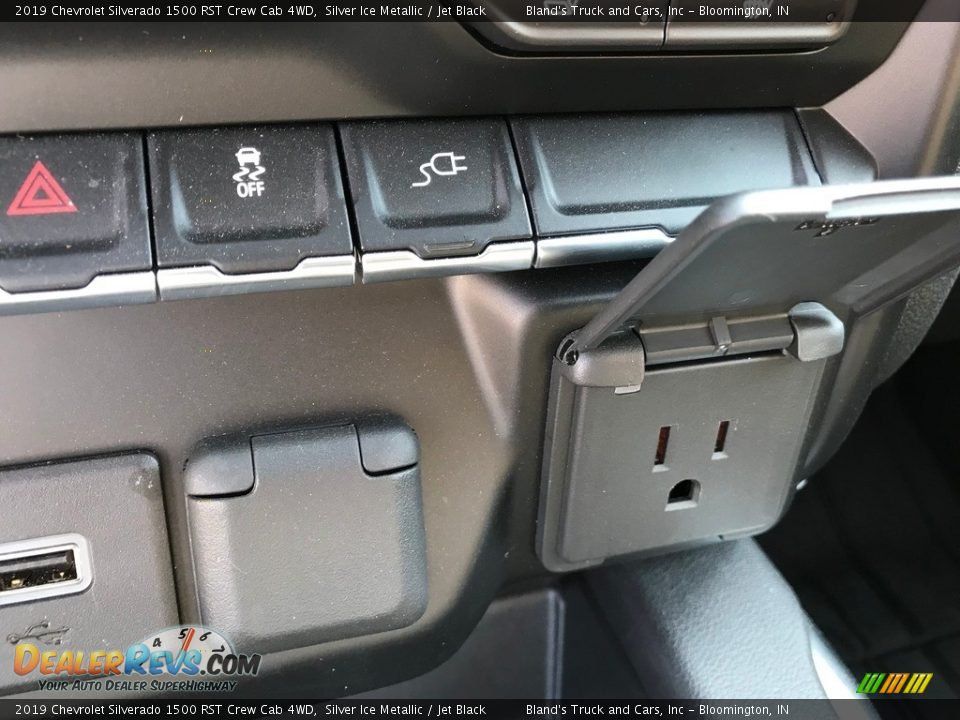 2019 Chevrolet Silverado 1500 RST Crew Cab 4WD Silver Ice Metallic / Jet Black Photo #36