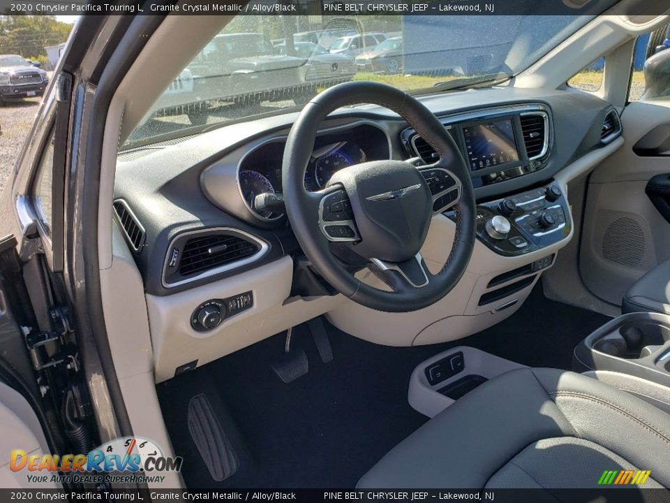 2020 Chrysler Pacifica Touring L Granite Crystal Metallic / Alloy/Black Photo #7