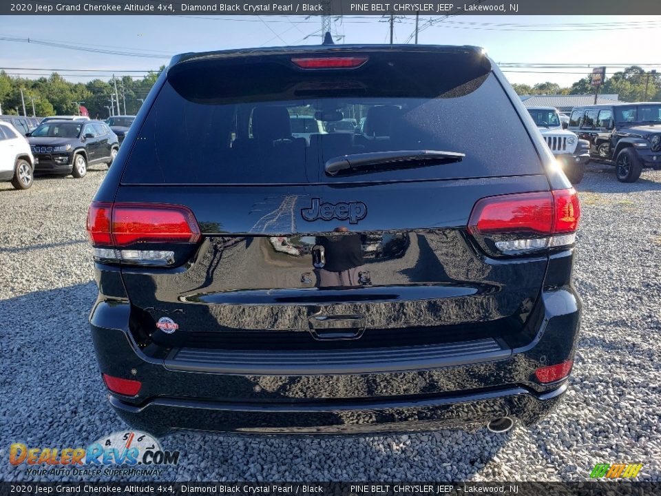 2020 Jeep Grand Cherokee Altitude 4x4 Diamond Black Crystal Pearl / Black Photo #5