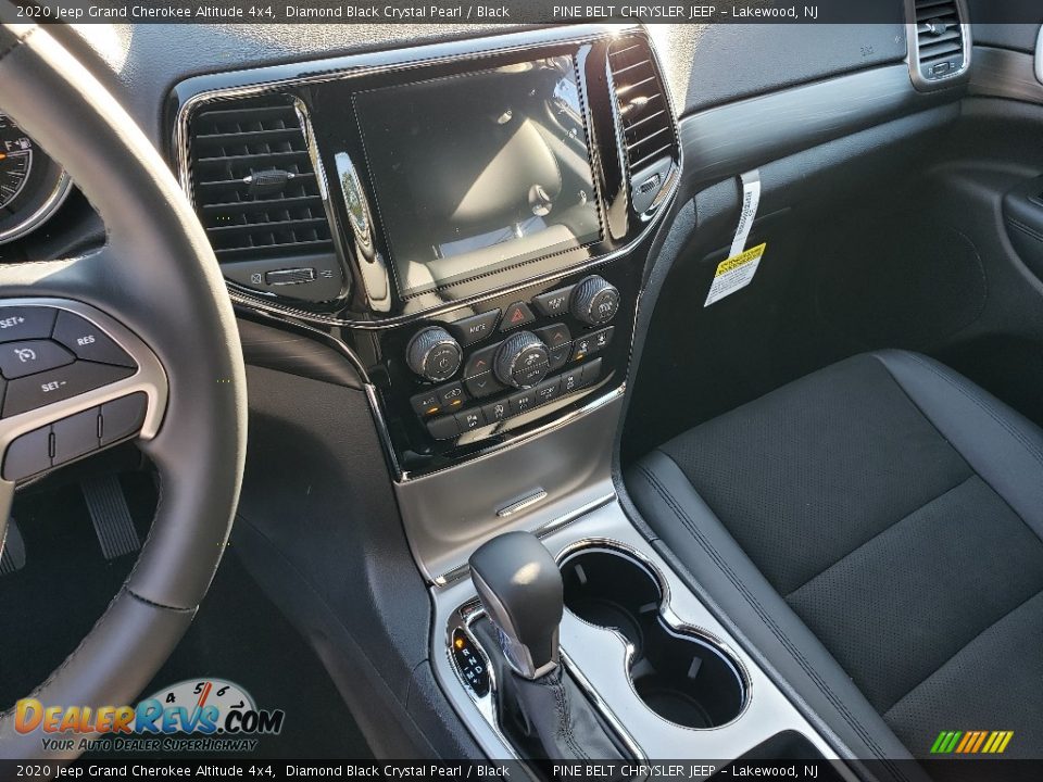 2020 Jeep Grand Cherokee Altitude 4x4 Diamond Black Crystal Pearl / Black Photo #10