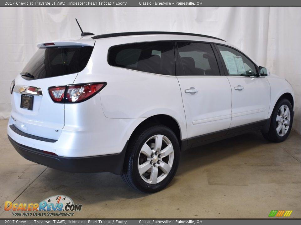 2017 Chevrolet Traverse LT AWD Iridescent Pearl Tricoat / Ebony Photo #2