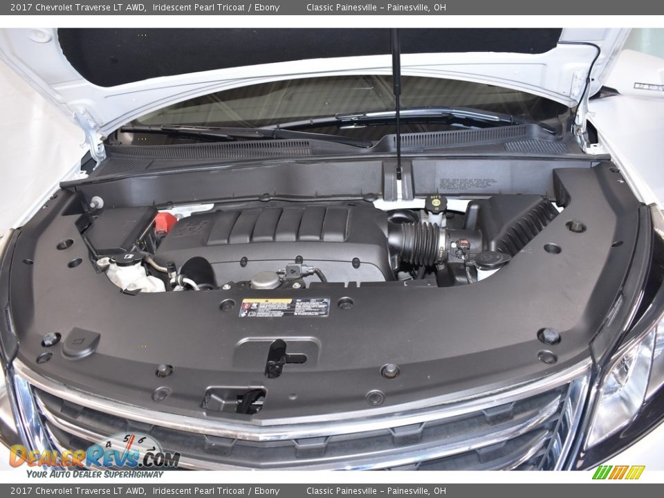 2017 Chevrolet Traverse LT AWD Iridescent Pearl Tricoat / Ebony Photo #6