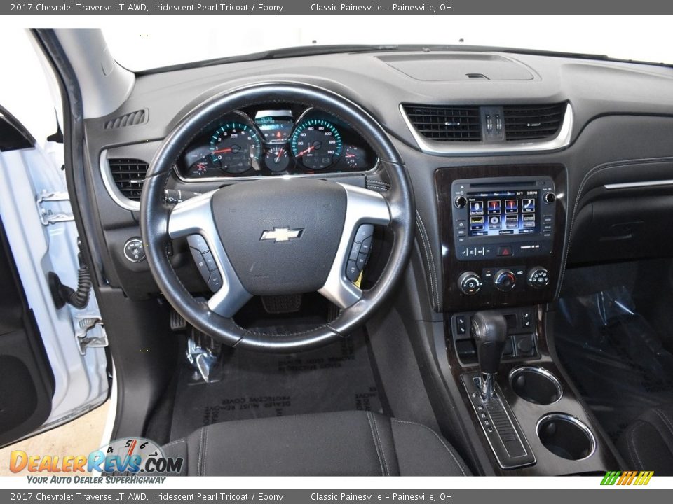 2017 Chevrolet Traverse LT AWD Iridescent Pearl Tricoat / Ebony Photo #13
