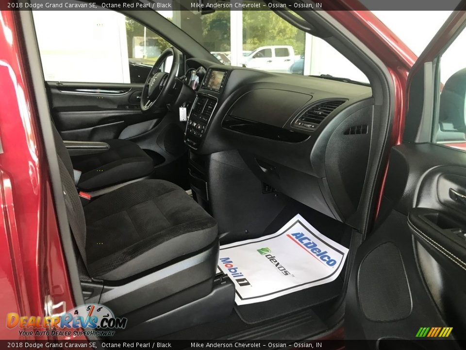 2018 Dodge Grand Caravan SE Octane Red Pearl / Black Photo #12