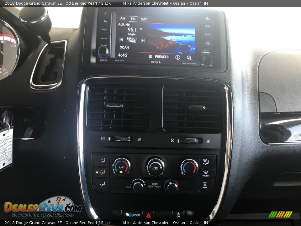 2018 Dodge Grand Caravan SE Octane Red Pearl / Black Photo #17