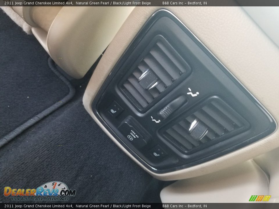 2011 Jeep Grand Cherokee Limited 4x4 Natural Green Pearl / Black/Light Frost Beige Photo #22