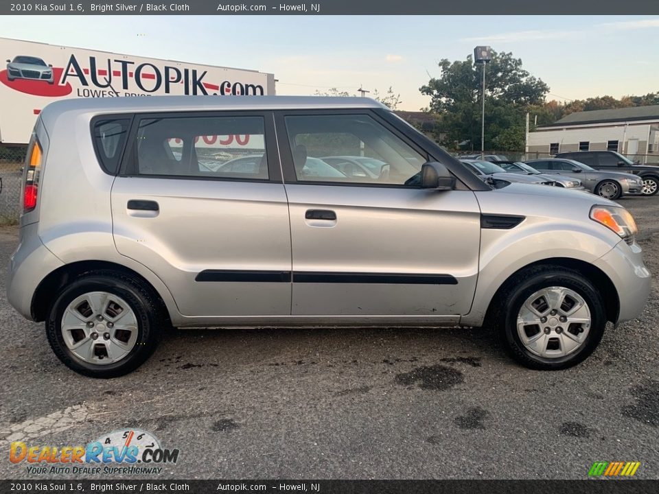 2010 Kia Soul 1.6 Bright Silver / Black Cloth Photo #2